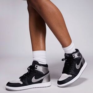 Jordan 1 Retro High OG (PS)Black and Gray Sneakers